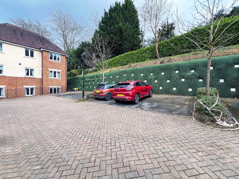 Poruchy s hlubokou smykovou plochou stabilizované zemními kotvami